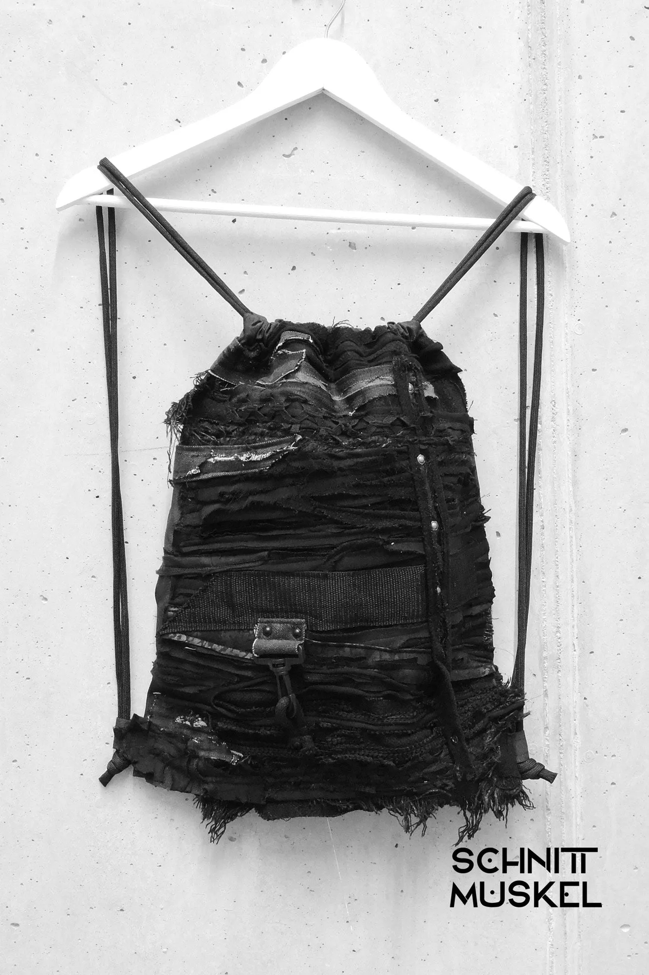 Rucksack "destroyed"