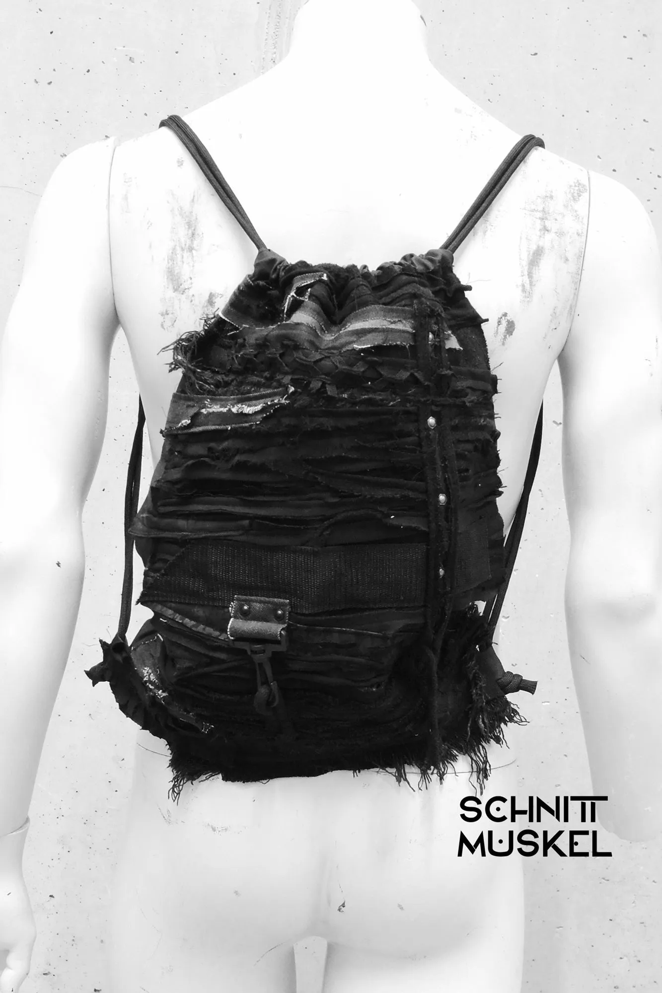 Rucksack "destroyed"